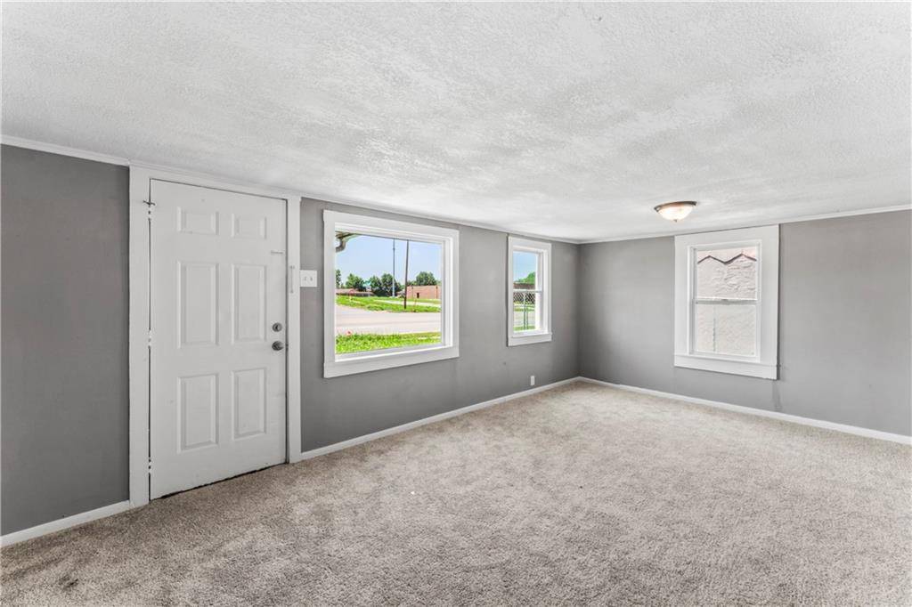 Independence, MO 64055,1202 E 23rd ST