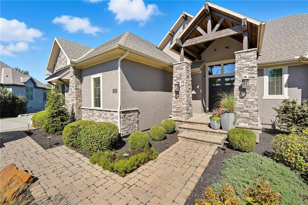 Lee's Summit, MO 64081,321 NW Nutall DR