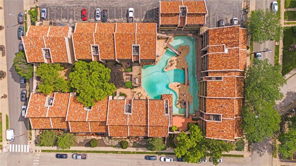 Kansas City, MO 64112,1111 W 46 ST #44