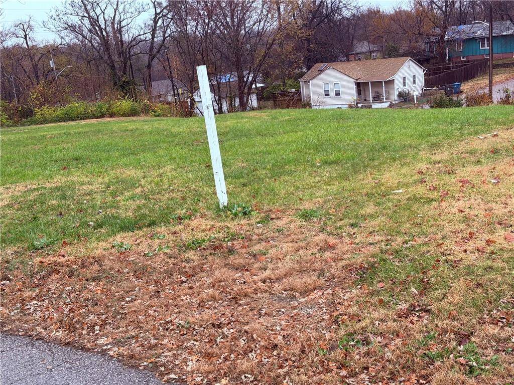 Independence, MO 64050,119 N Wilson ST #E