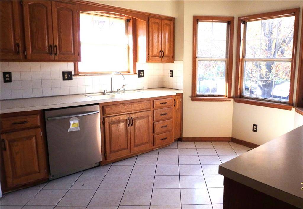 Kansas City, KS 66109,2439 N 88 TER