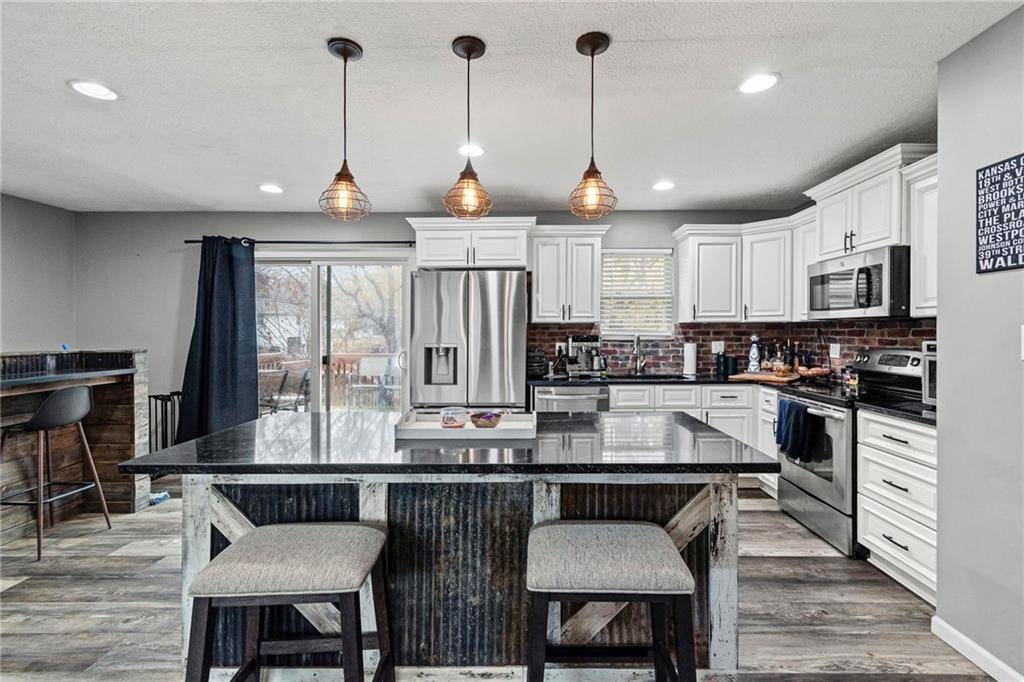 Blue Springs, MO 64015,508 SW 24th ST