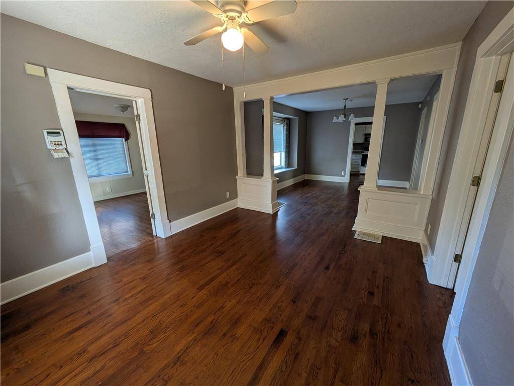 Independence, MO 64050,1416 W College ST