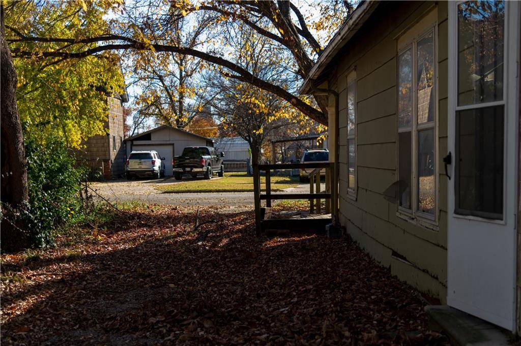 Neodesha, KS 66757,1006 Osage ST