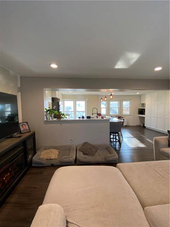 Overland Park, KS 66212,9111 W 101st TER