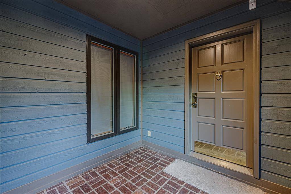 Liberty, MO 64068,201 Lakeside DR