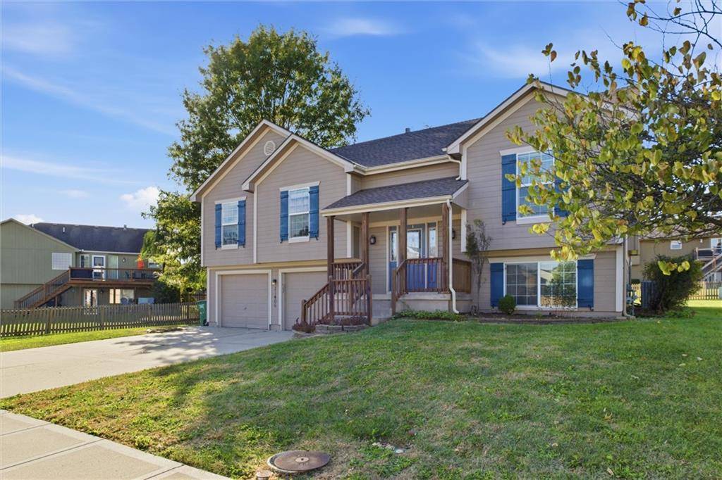 Peculiar, MO 64078,21406 Red Oak LN