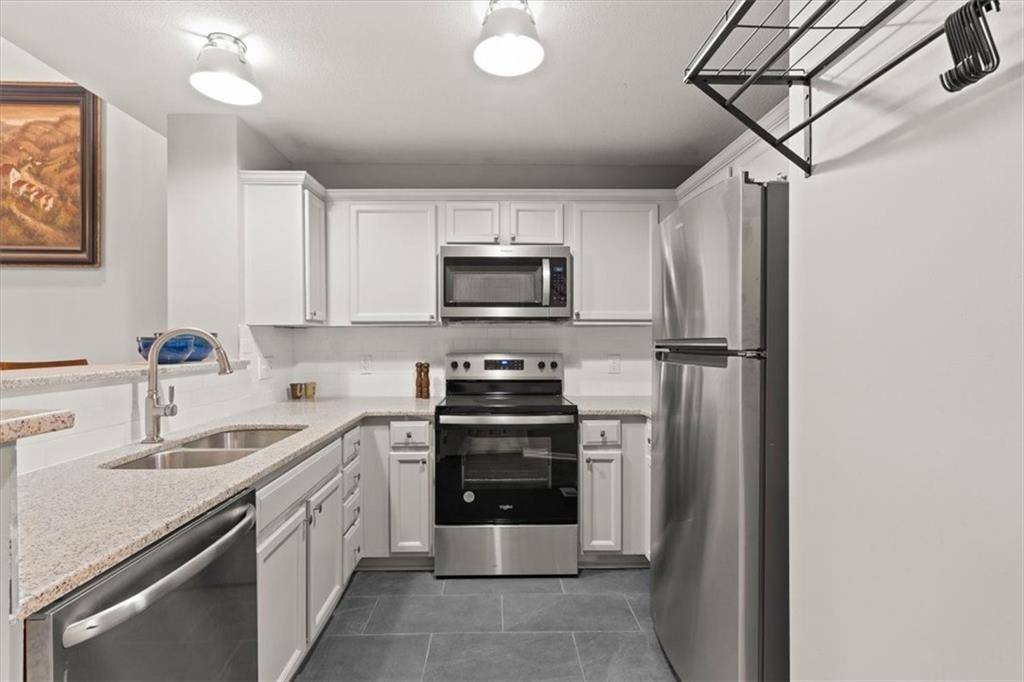 Lee's Summit, MO 64082,1232 SW WYSTERIA DR