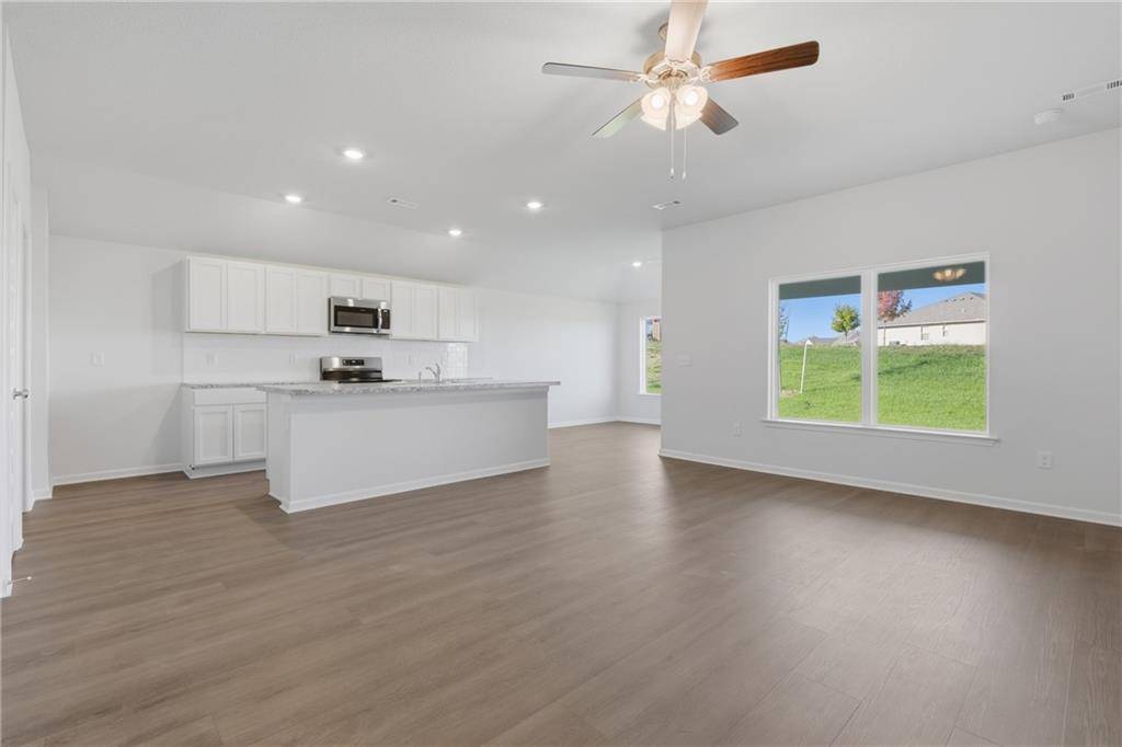 Spring Hill, KS 66083,20248 W 194th TER