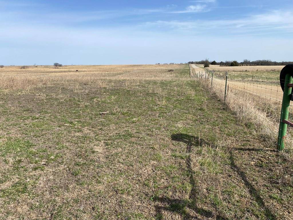 Cherryvale, KS 67335,0000 Douglas RD