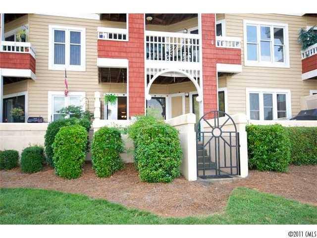 Davidson, NC 28036,864 Southwest DR #64