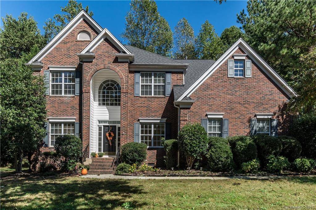 Lake Wylie, SC 29710,315 Inland Cove CT