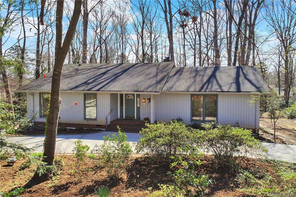 Lake Wylie, SC 29710,3 Hickory Nut LN #25