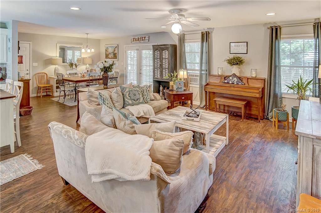 Tega Cay, SC 29708,1165 Molokai DR