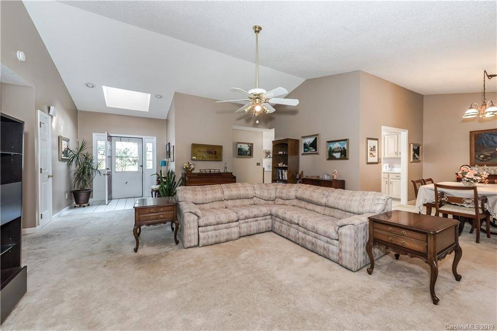 Tega Cay, SC 29708,19016 Kailua CIR