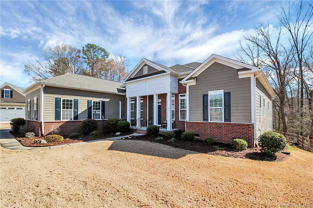 Tega Cay, SC 29708,1223 Gloriosa CT