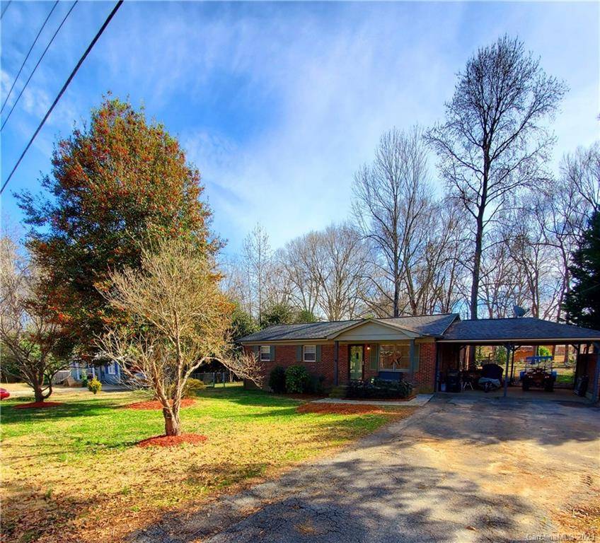 Gastonia, NC 28056,1010 Iris DR