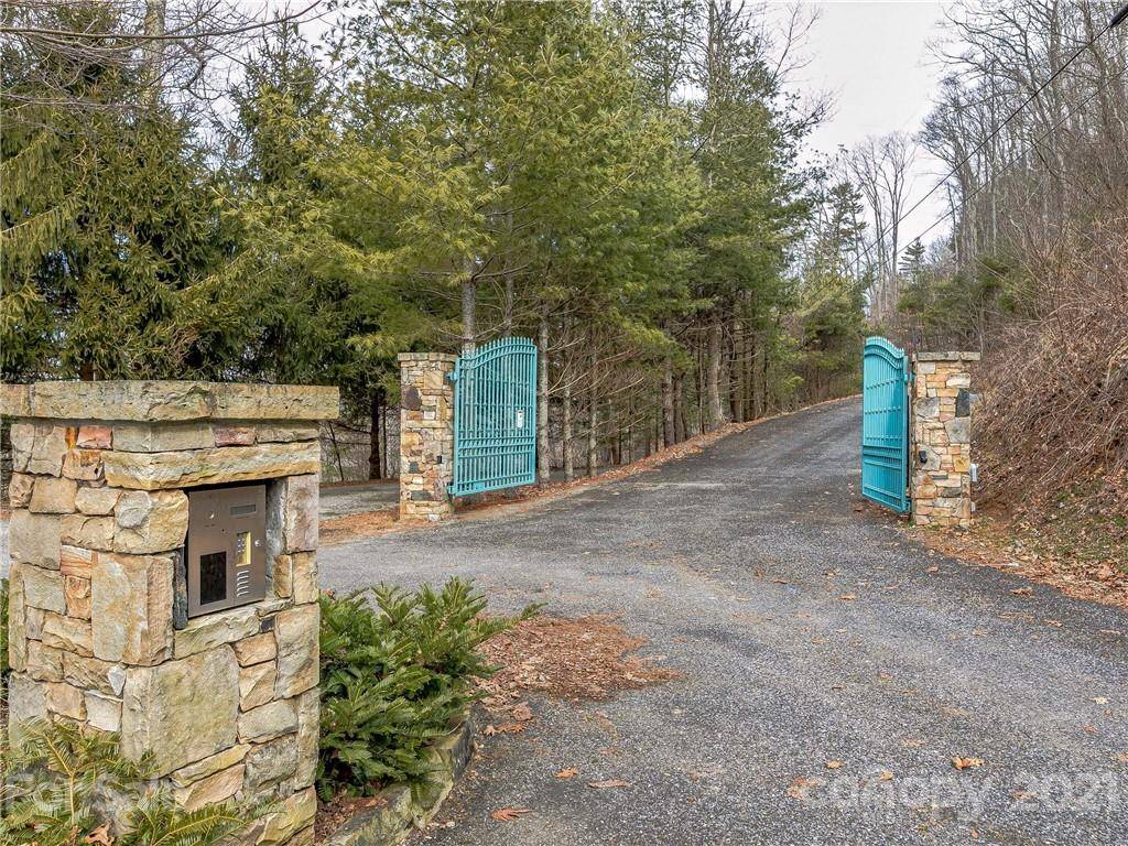 Asheville, NC 28804,67 Mt Meadows BLVD #26