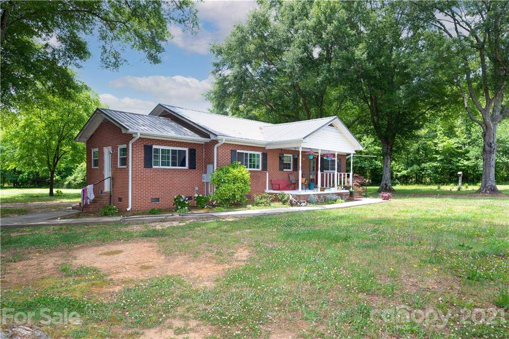 Hickory Grove, SC 29717,5165 Hickory Grove RD