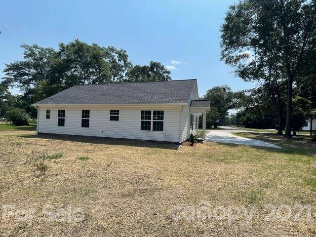 Heath Springs, SC 29058,512 Hart ST