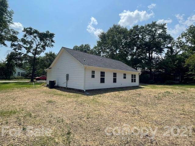 Heath Springs, SC 29058,512 Hart ST