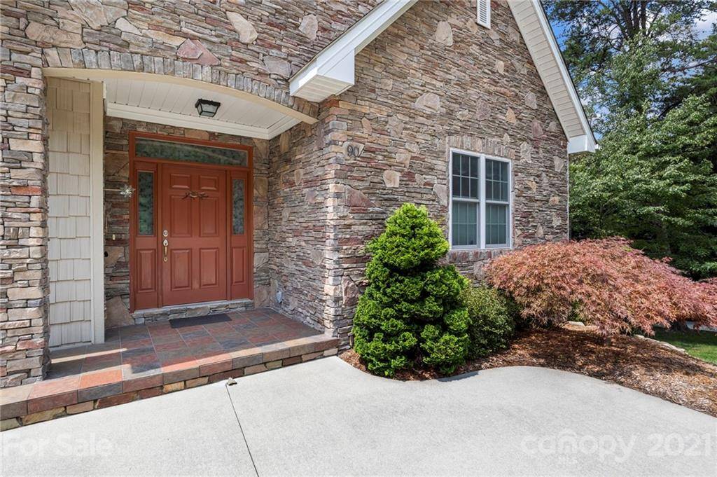 Etowah, NC 28729,90 Jonathan Creek DR