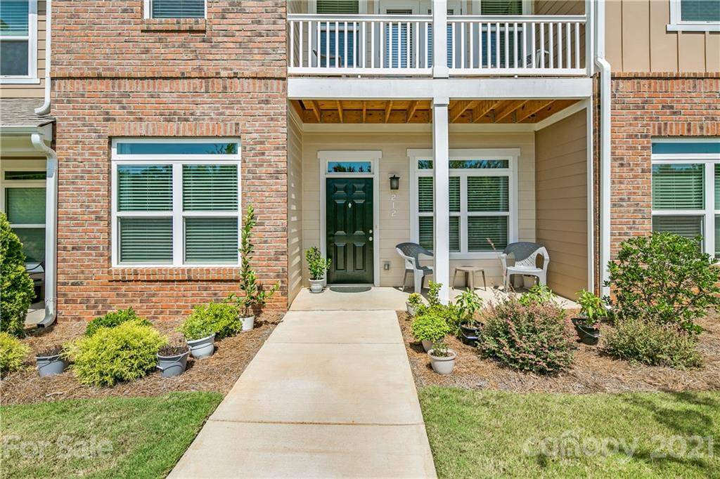 Fort Mill, SC 29715,212 Overstone CT