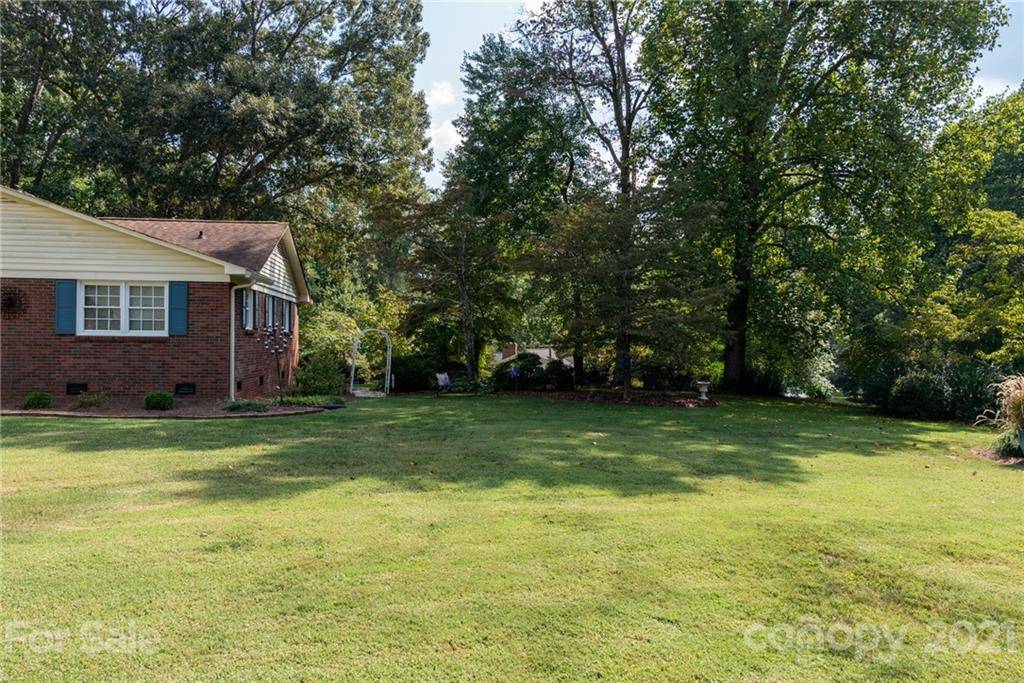 Lincolnton, NC 28092,2229 Heavner RD