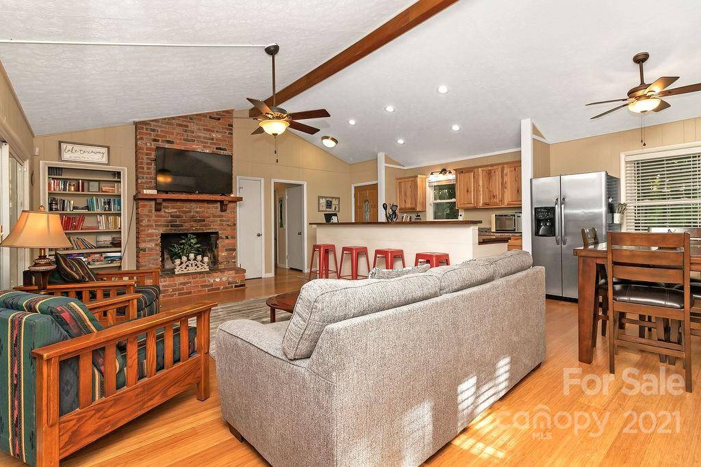 Lake Toxaway, NC 28747,610 Whetstone Gap RD