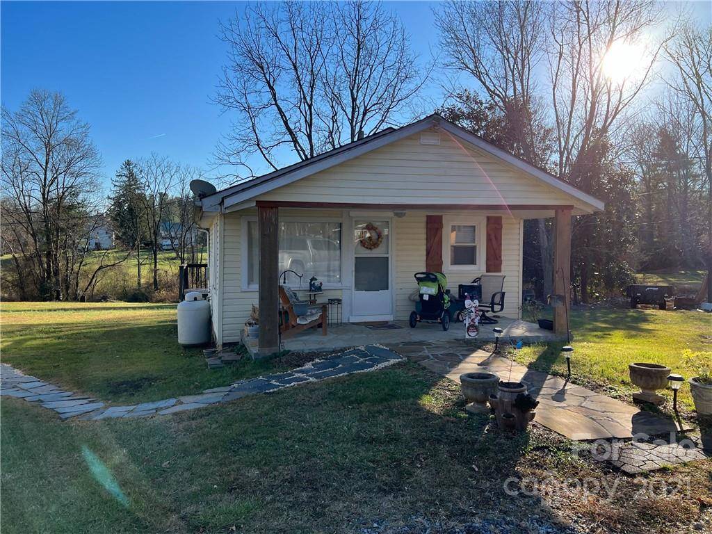 Hendersonville, NC 28739,103 Robin ST