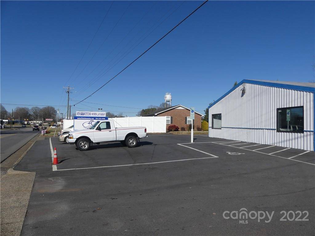 Maiden, NC 28650,119 Island Ford RD