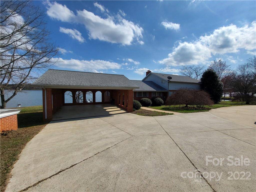 Taylorsville, NC 28681,1036 Lake Vista LN