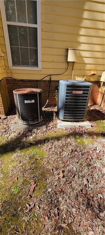 Charlotte, NC 28216,5525 Ashbluff CT