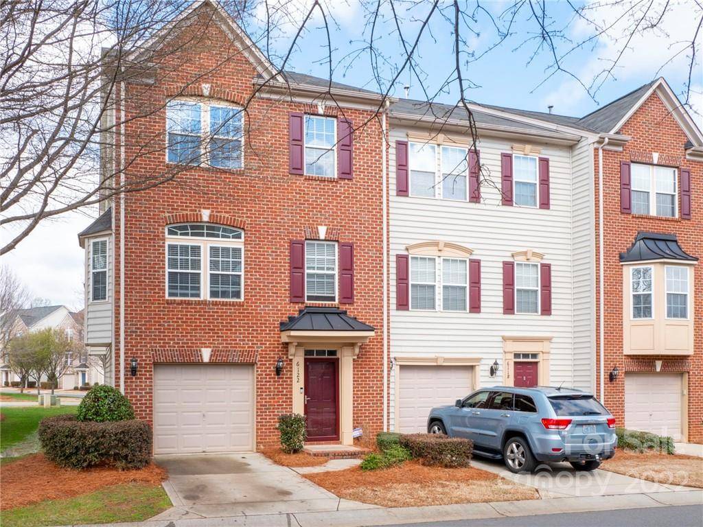 Charlotte, NC 28210,6122 Rockefeller LN