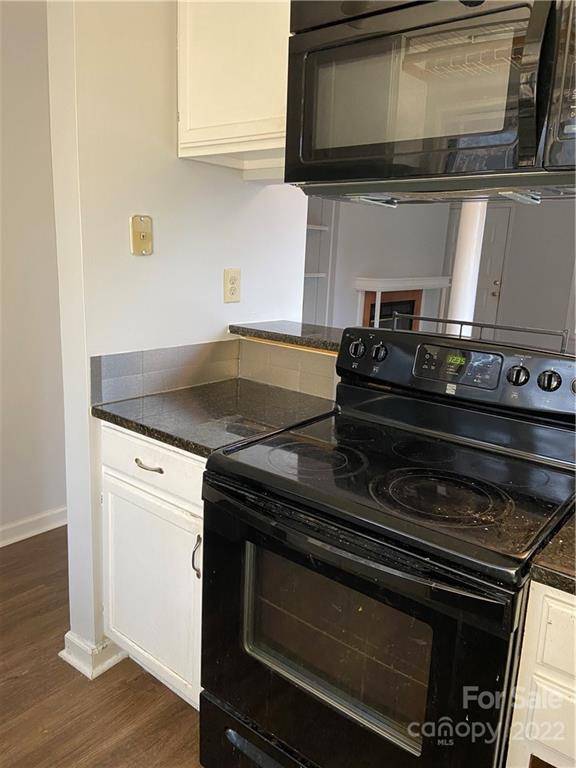 Charlotte, NC 28202,433 W 8th ST #61