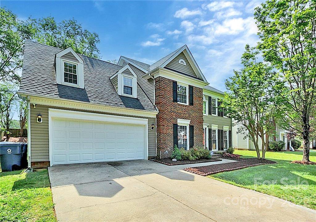 Matthews, NC 28105,2733 Edgebrook CIR