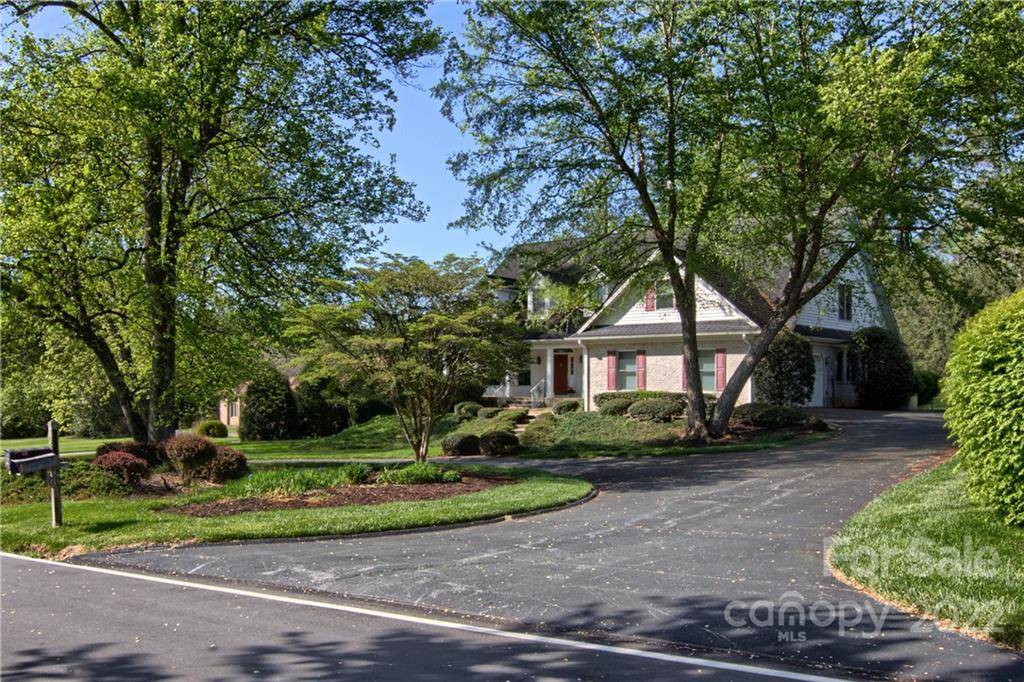 Hendersonville, NC 28739,227 Sugar Hollow RD
