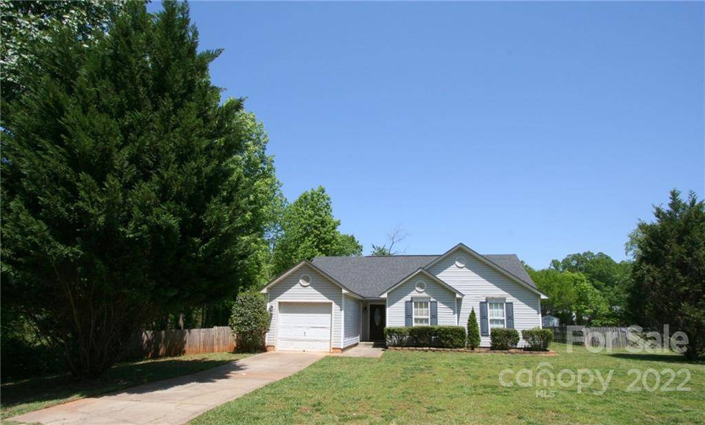 Matthews, NC 28104,705 White Oak LN