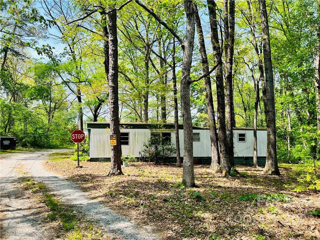 Hendersonville, NC 28739,924 Brooklyn AVE