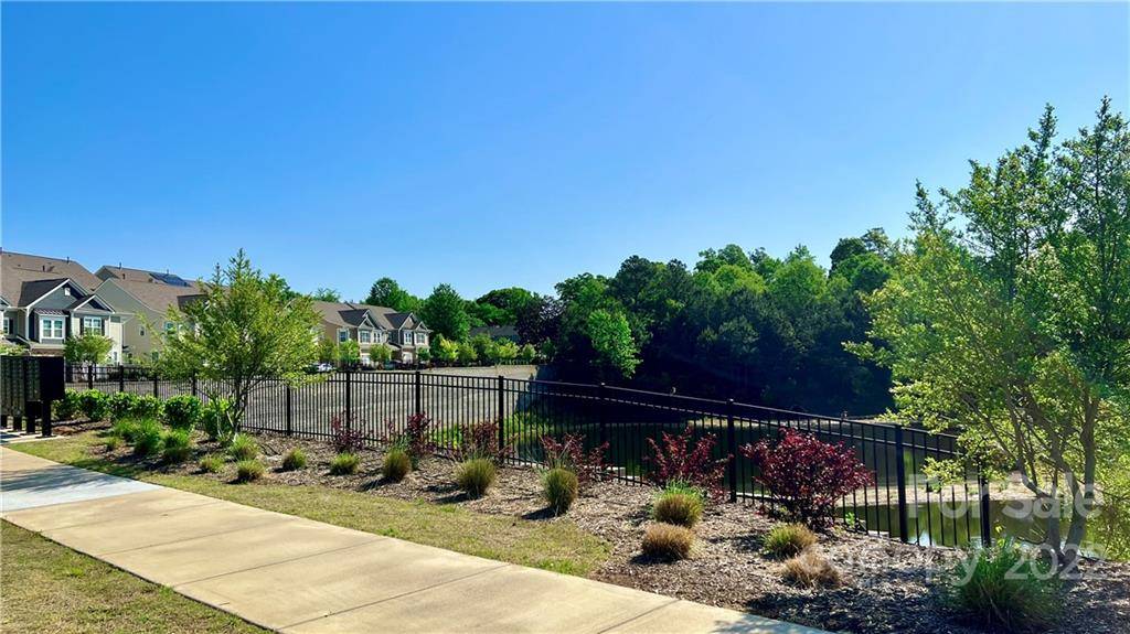 Charlotte, NC 28269,8607 Harris Lake LN