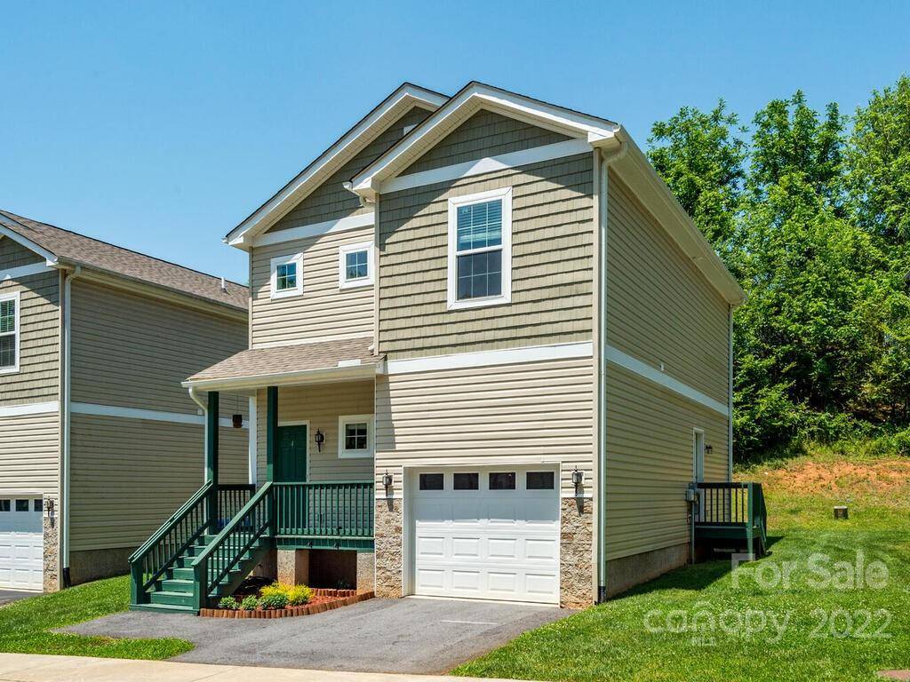 Asheville, NC 28806,4 Willow Shade DR
