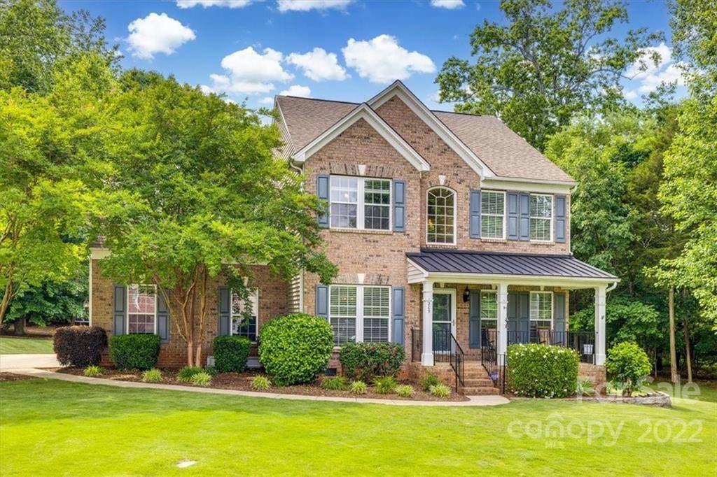 Lake Wylie, SC 29710,209 Squirrel LN