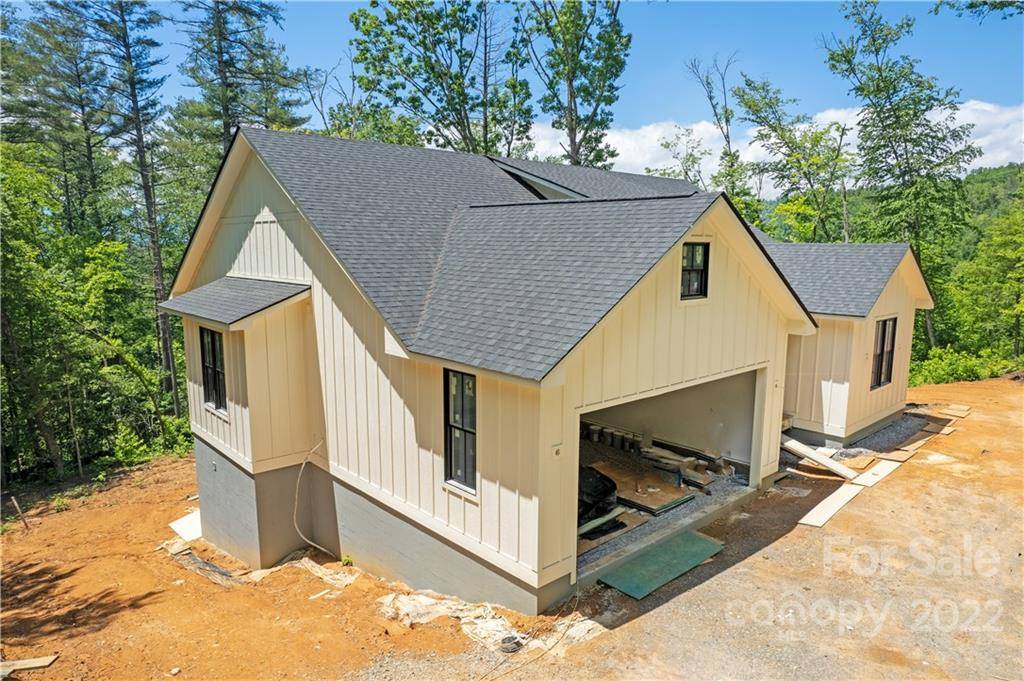 Penrose, NC 28766,625 Spencer Mull RD