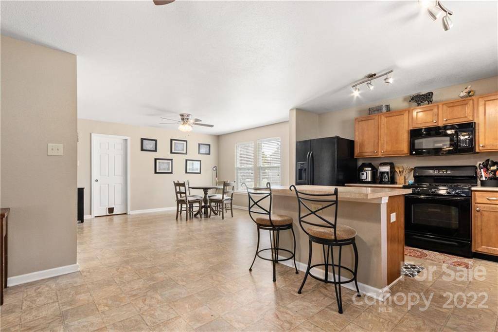 York, SC 29745,706 Chipmeadow LN