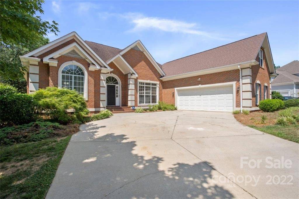 Davidson, NC 28036,19617 Callaway Hills LN