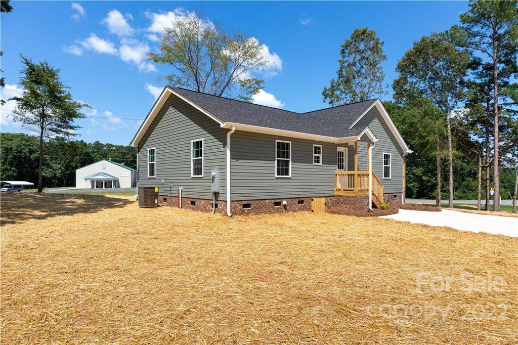 Hickory Grove, SC 29717,6184 Hopewell RD