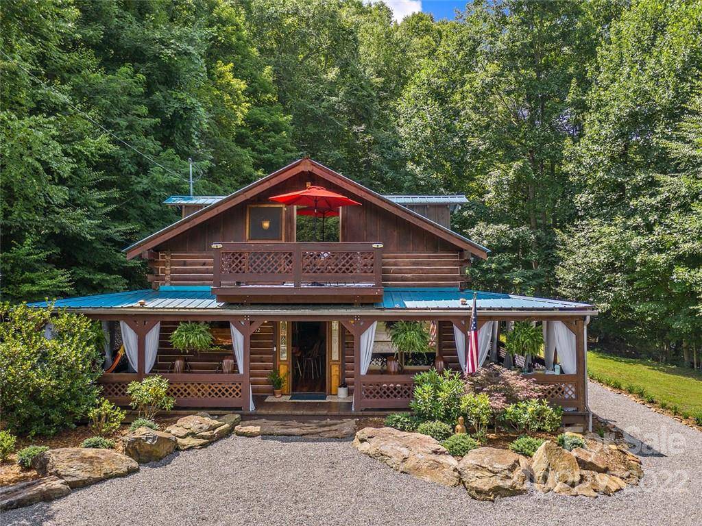 Green Mountain, NC 28740,32 A & W LN