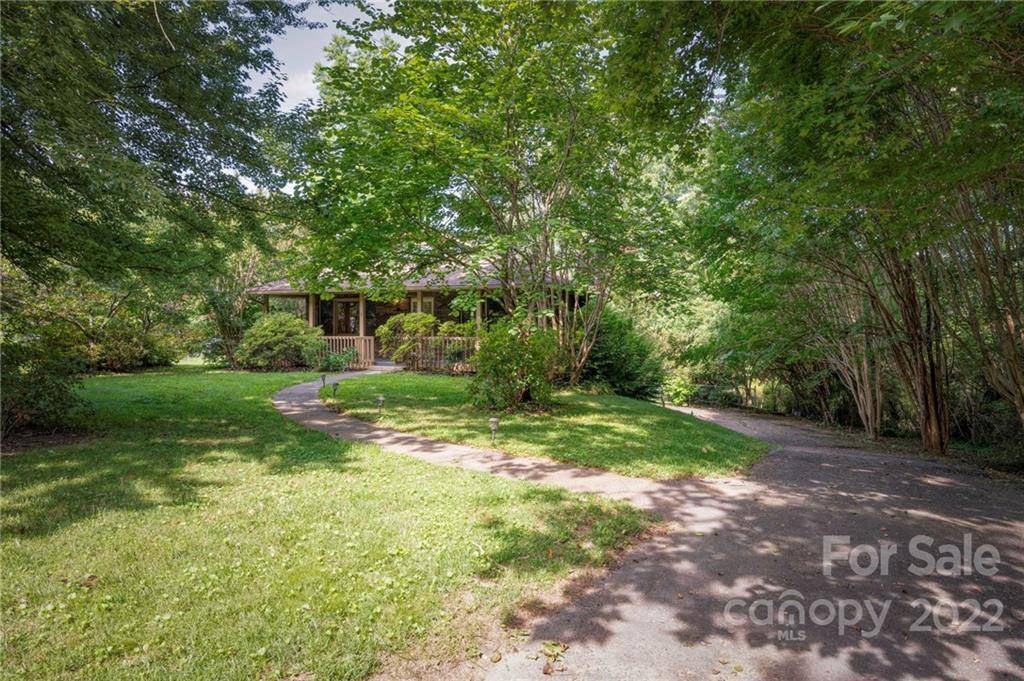 Asheville, NC 28805,37 Pine Spring DR