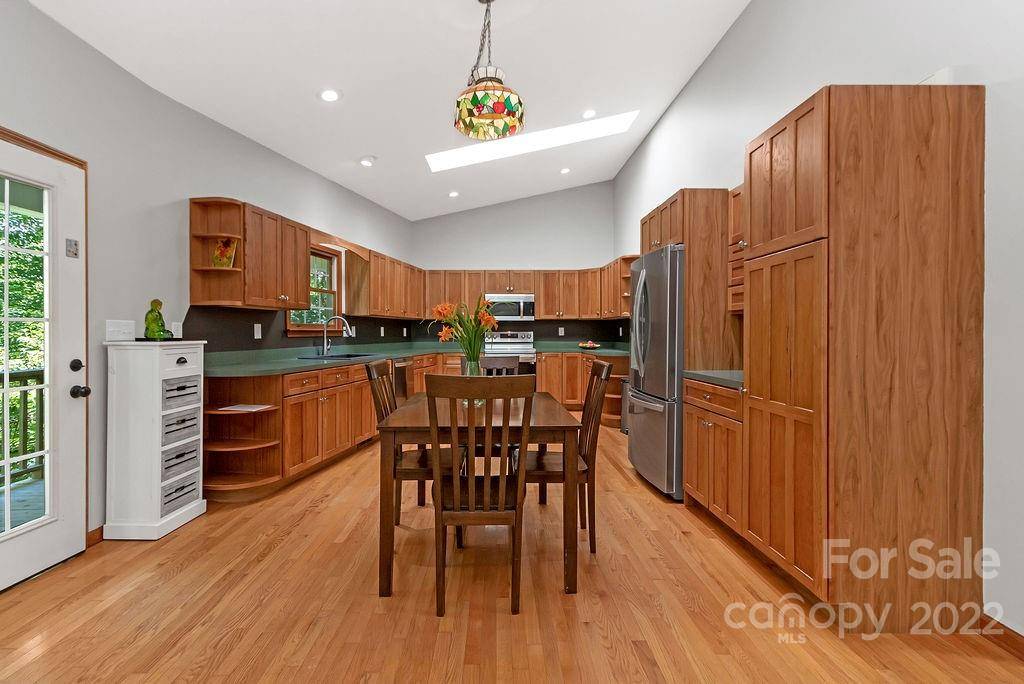 Lake Toxaway, NC 28747,183 Wildwood WAY