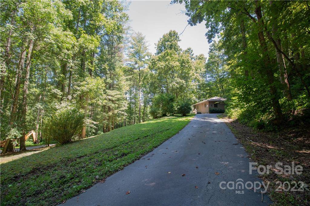 Sylva, NC 28779,9 Old Tannassie RD